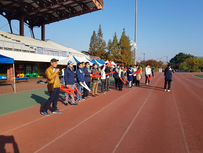 동아일보 응원 장면.