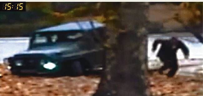 동아일보 23일자 1면 사진. 