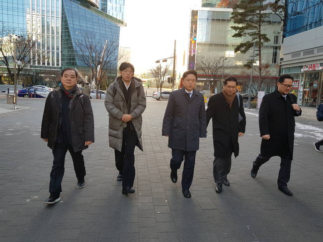 왼쪽부터 강지웅 정영하 최승호 박성호 박성제. 