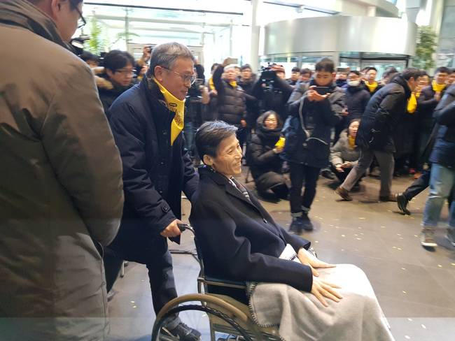 MBC 사옥을 찾은 이용마 기자. 