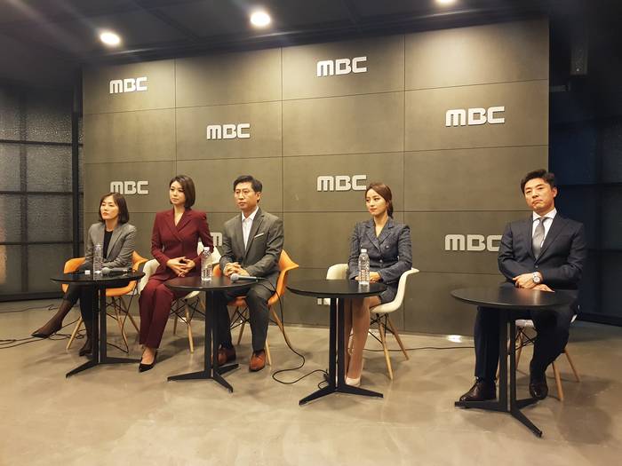 왼쪽부터 김수진 기자, 손정은 아나운서, 박성호 기자, 임현주 아나운서, 박경추 아나운서. 