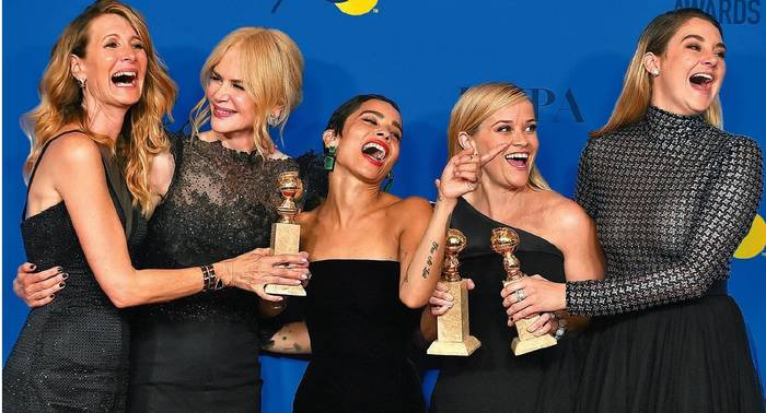 동아일보 9일자 1면 사진. 동아일보 9일자 1면 사진.