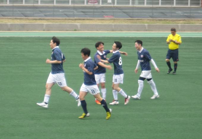 한국경제신문과 뉴스1의 경기. 