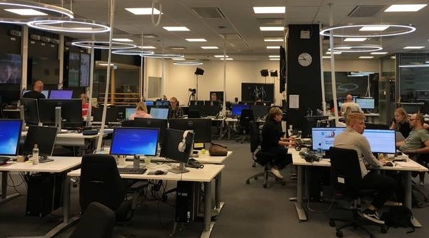 핀란드 공영방송 'yle'의 뉴스룸. 