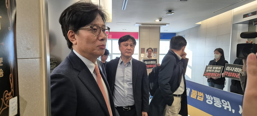 '내정설' 부인하던 신동호, EBS 사장 임명