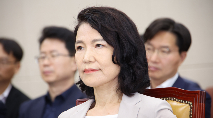대통령실, 이진숙 방통위원장에 "국무회의 참석 말라"