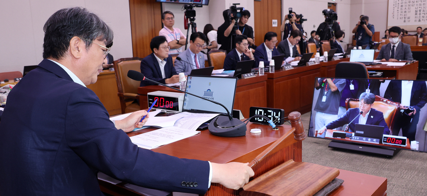 방송3법, 국민의힘 항의 속 국회 법사위 통과