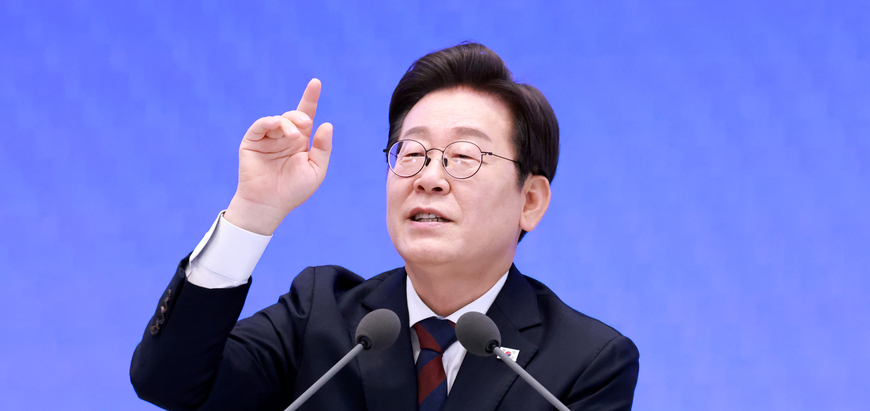 기자 59% "이재명 대통령 직무수행 잘하고 있다"