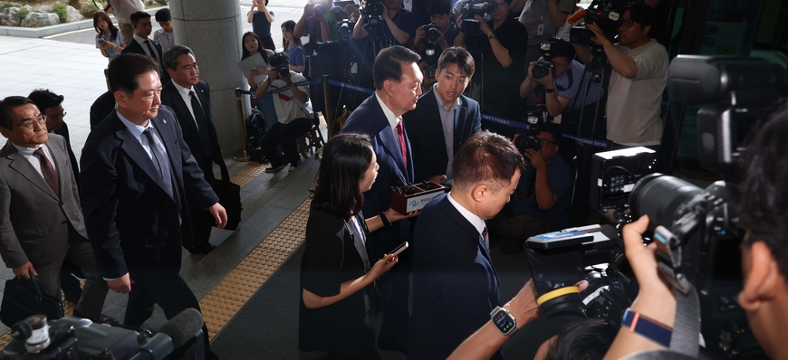 끝나지 않은 내란… 치열하고 치밀했던 '법조의 시간'