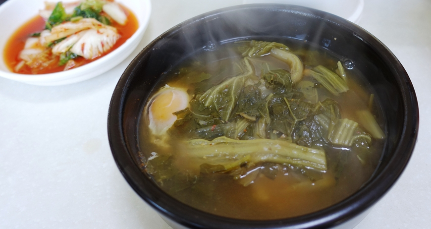 기자들 '낮술시대'는 끝났지만, 해장국은…