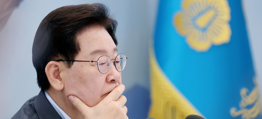 이 대통령 직무수행 1년 평가… 긍정 38.7% 부정 33.4%