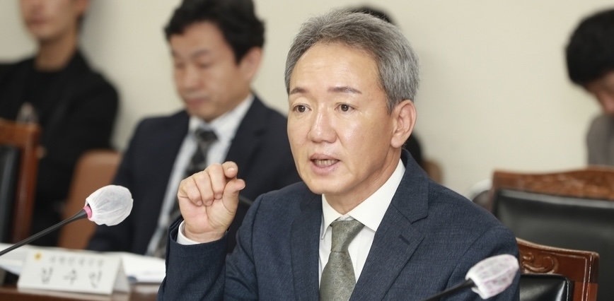 CJB 기자들 "전 사장 1억대 기업 자문료 수수에 배신감"
