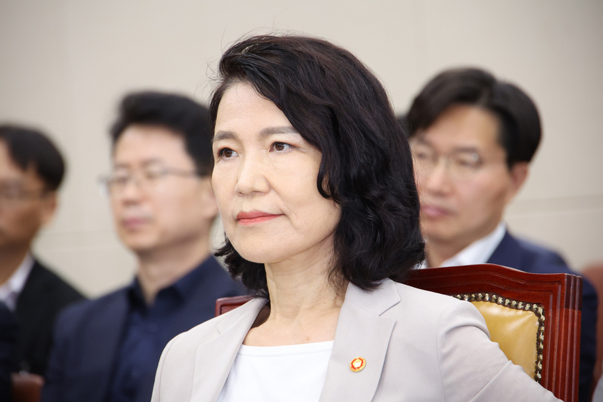 대통령실, 이진숙 방통위원장에 "국무회의 참석 말라"