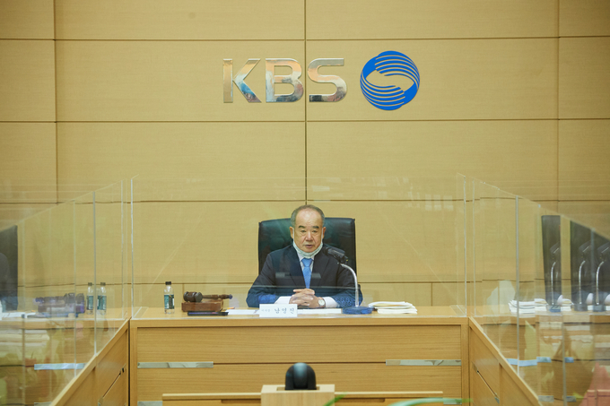 이 대통령 '남영진 전 KBS 이사장 해임 취소' 상고 포기