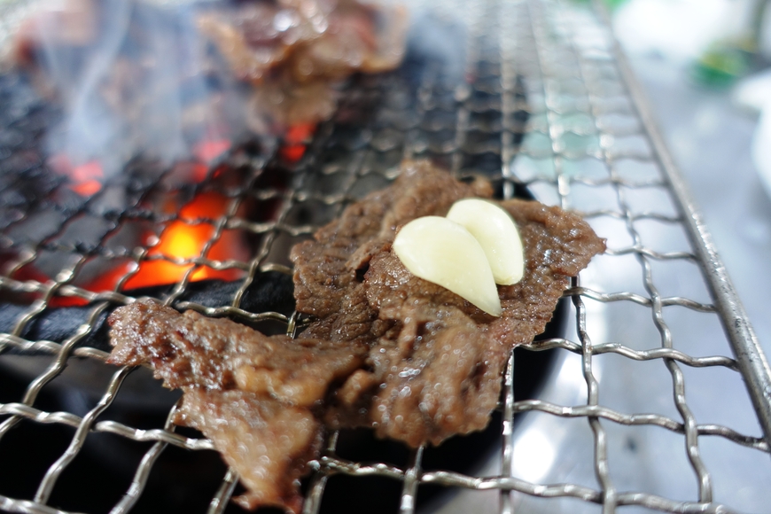 '이 곳' 마늘과 만나면, 닭도 소도 한층 맛있어진다는데...