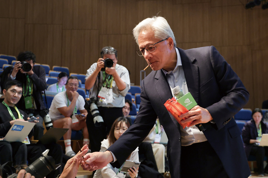 [뷰파인더 너머] (224) 단상 아래의 리더십