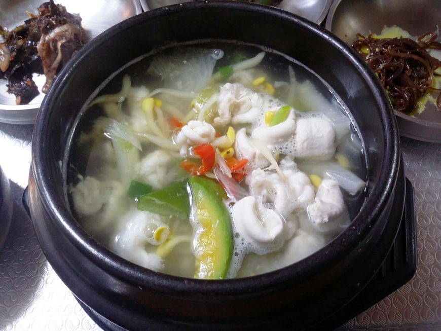 그 섬엔 '오징어내장탕'이 있다