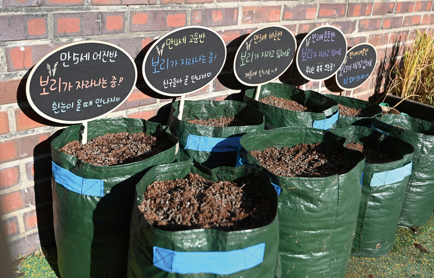 [뷰파인더 너머] (227) 느리지만 분명히