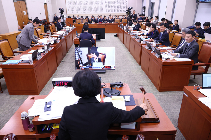 허위정보는 유통금지 대상 아니라더니… 더 '개악'된 망법