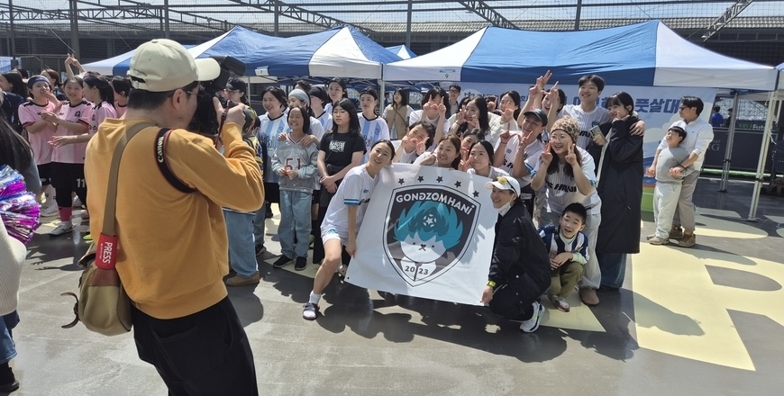 미국 휴스턴서 사흘 전 귀국, 기협 풋살대회 맹활약