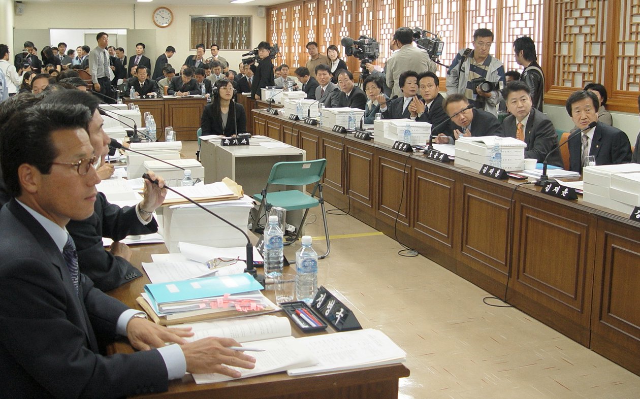 4일 문화관광부에서 열리고 있는 국회 국정감사 모습.