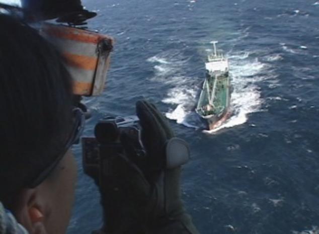 KBS 스페셜, '해양투기 17년 바다는 경고한다' 다큐멘터리의 한 장면