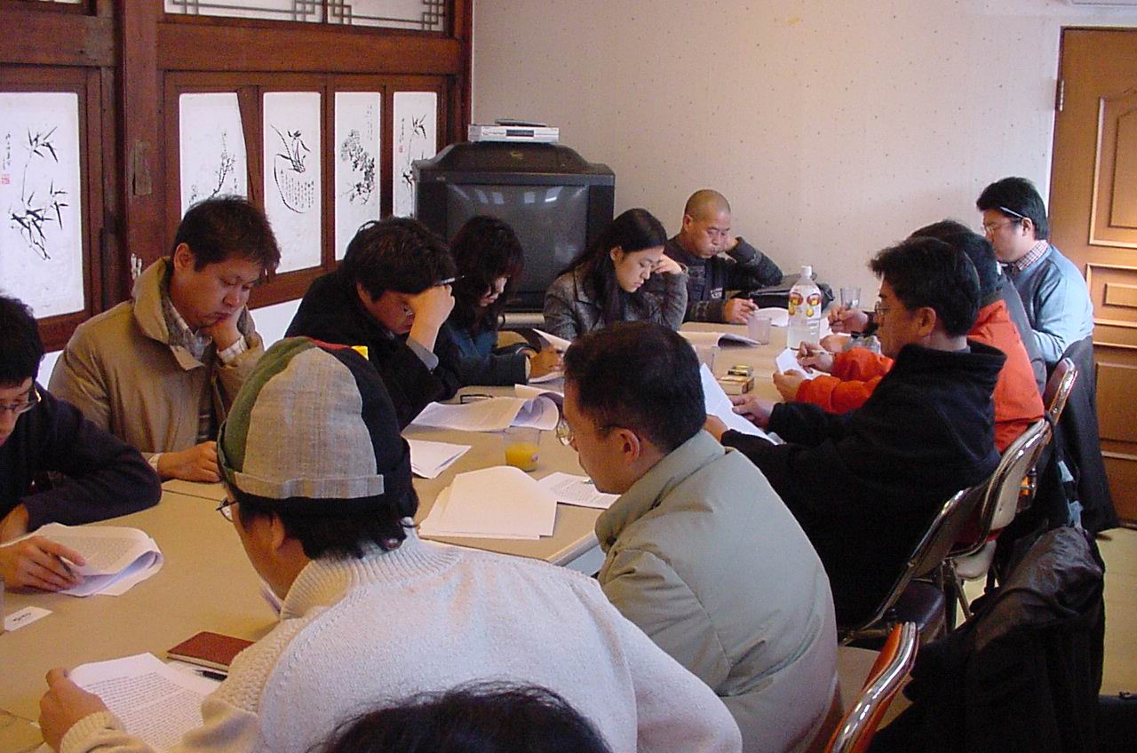 '한미FTA 저지를 위한 미디어 공동대책위원회' 구성을 위한 간담회에서 참석자들이 의견을 나누고 있다.