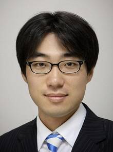 한겨레21 정환봉 기자. 